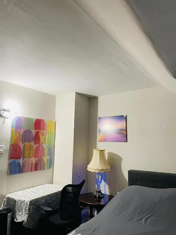 Relax Room II East York Space Share Rooms Toronto Appartement