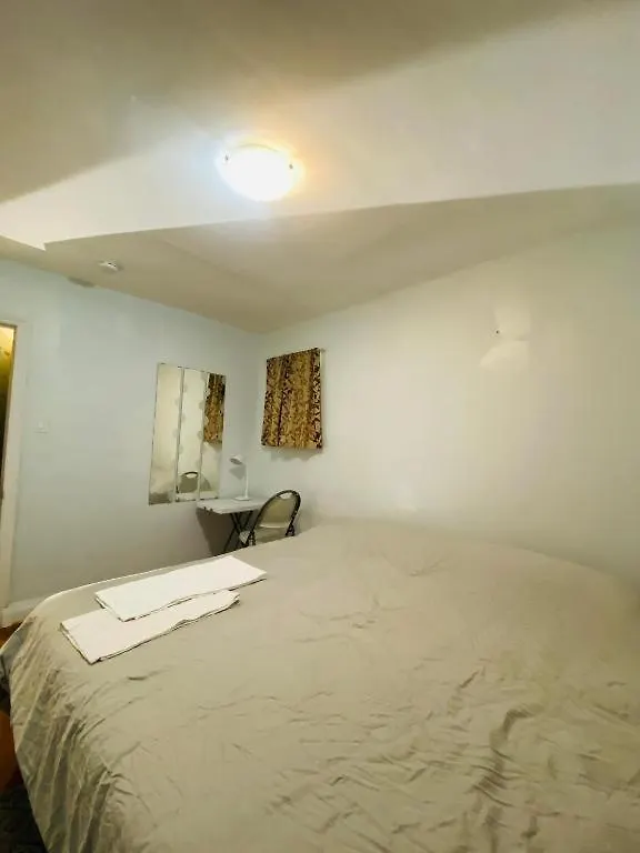 Relax Room II East York Space Share Rooms Toronto Appartement